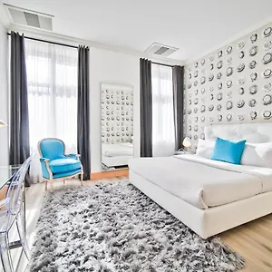 Hotel Friday, Praga