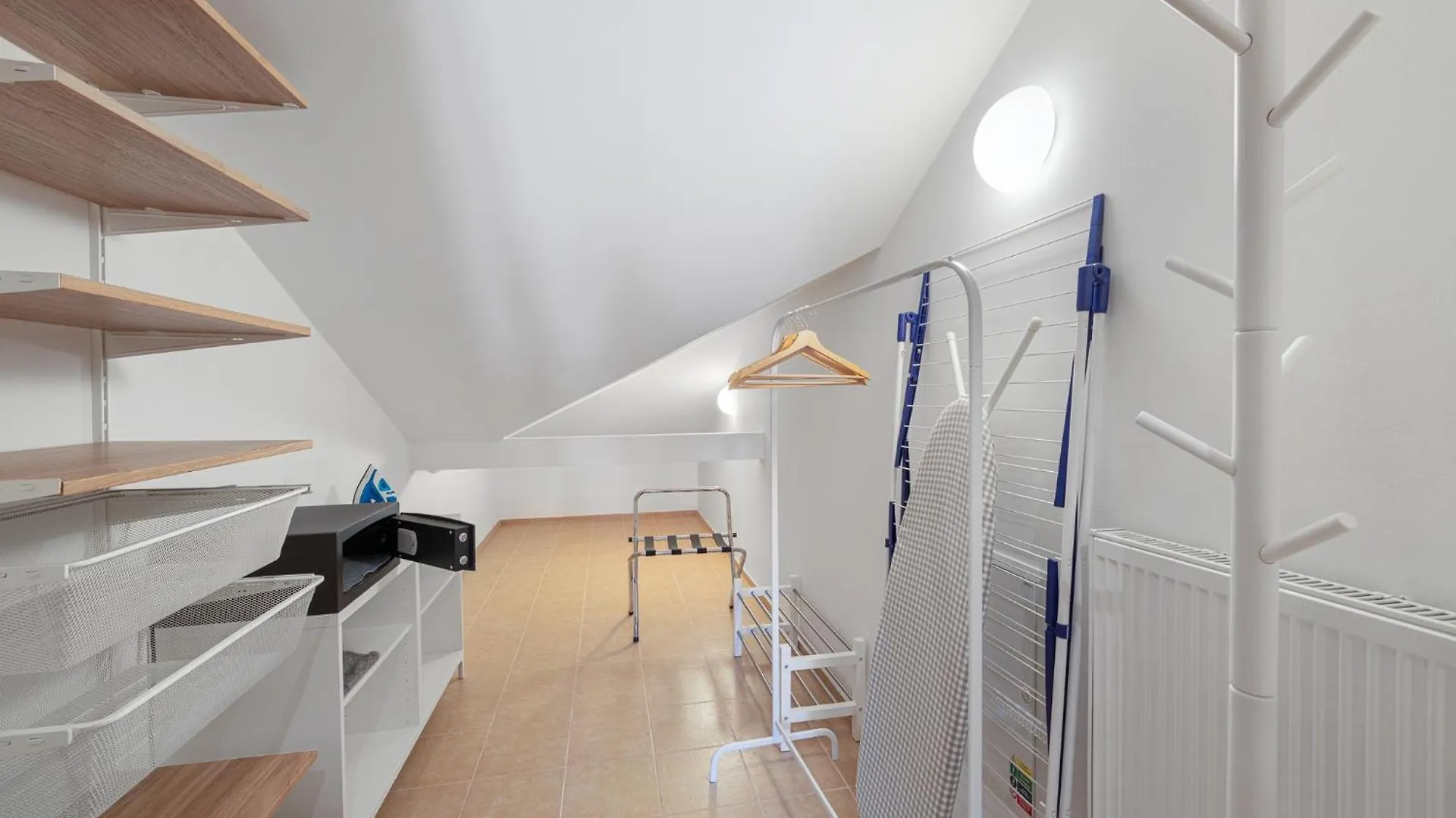Hunger Wall Residence Prag Apart Otel
