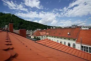 Hunger Wall Residence Prag Apart Otel