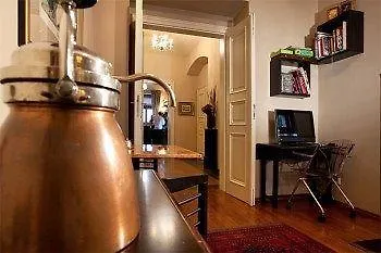 Hunger Wall Residence Praga