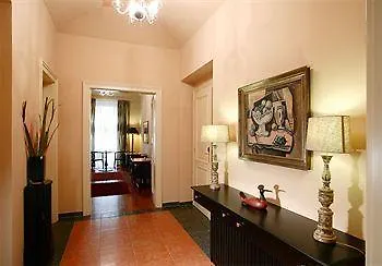 Hunger Wall Residence Praga