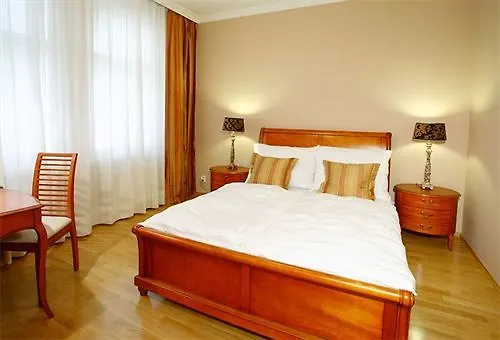 Hunger Wall Residence Prag