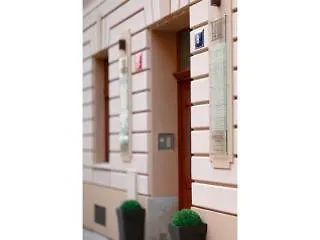Hunger Wall Residence Prag Apart Otel