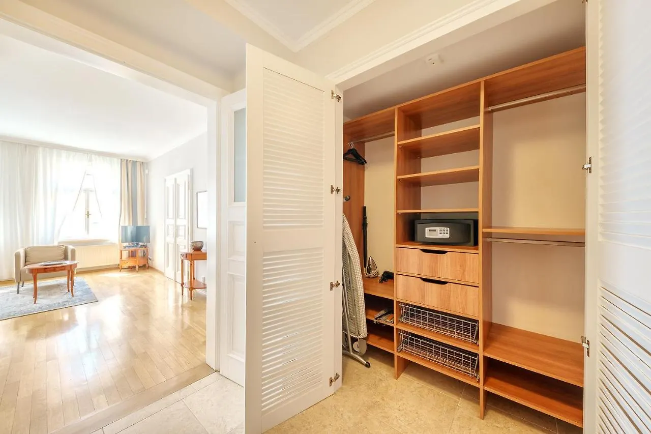 Hunger Wall Residence Praga